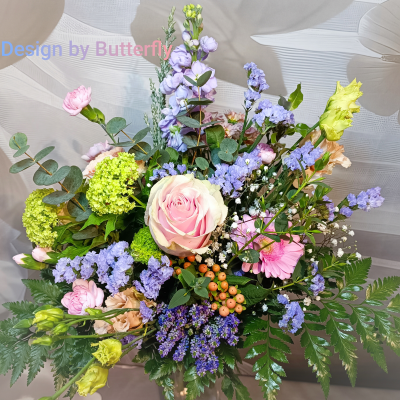 Pastel poem - High-quality flowers in shades of light pink and delicate lilac with wonderful viburnum.